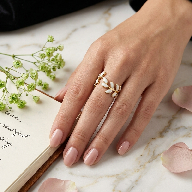 Elegant Leaf  Ring