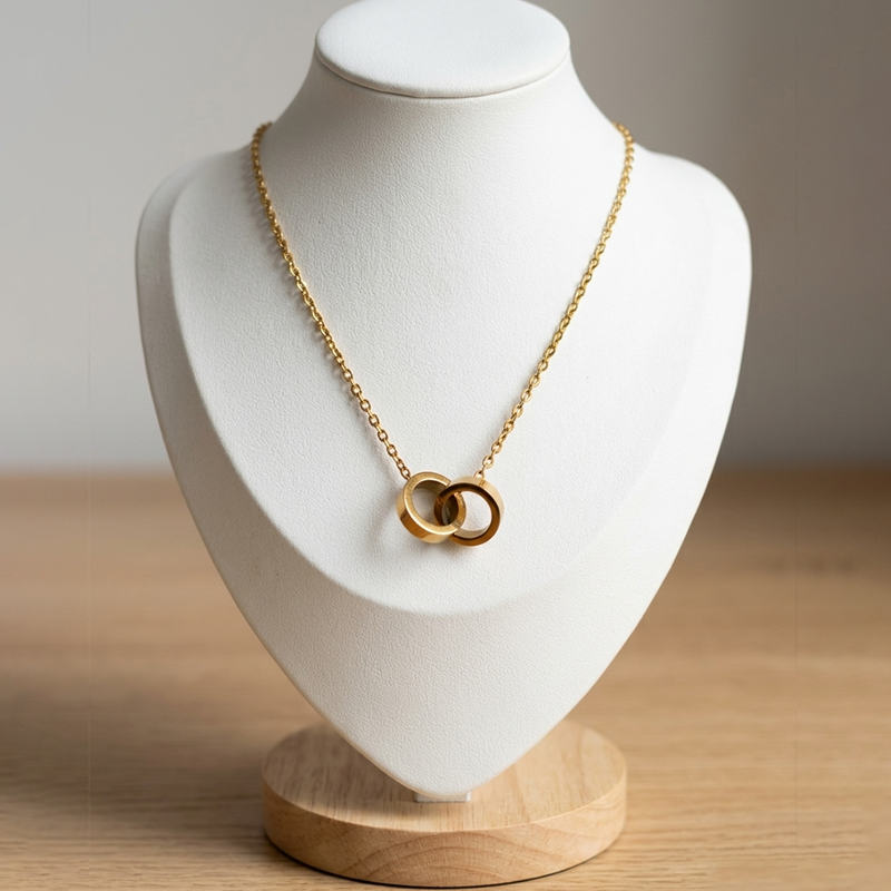 Eternal Interlocking Circles Necklace 