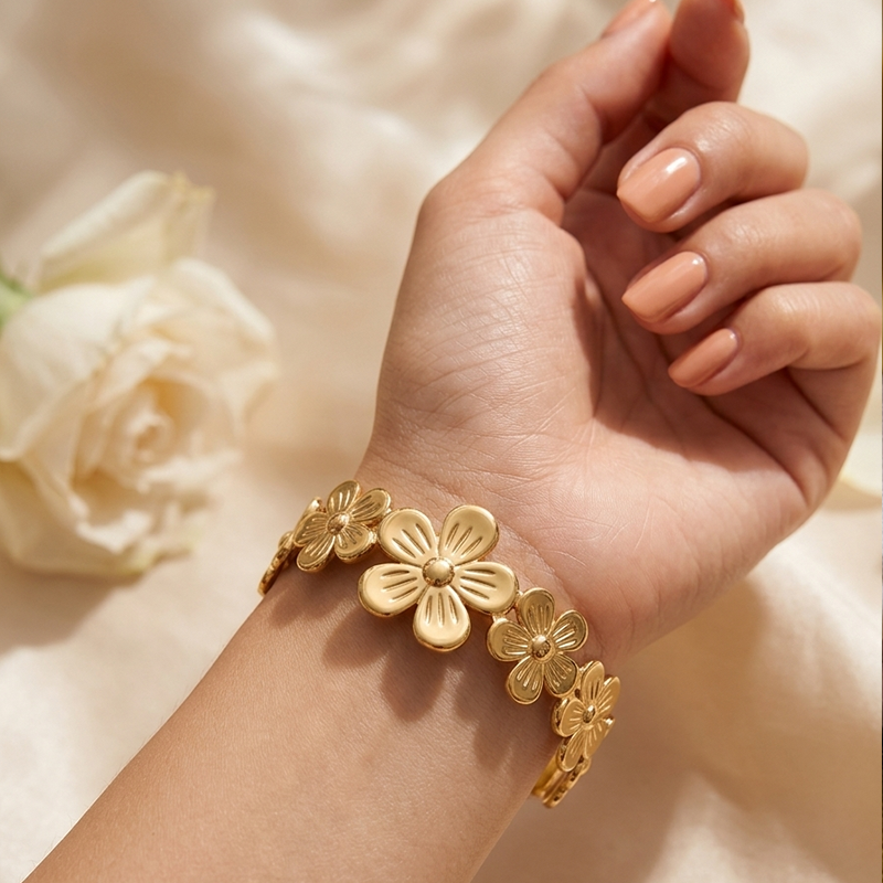 Elegant Gold Floral Cuff Bangle 