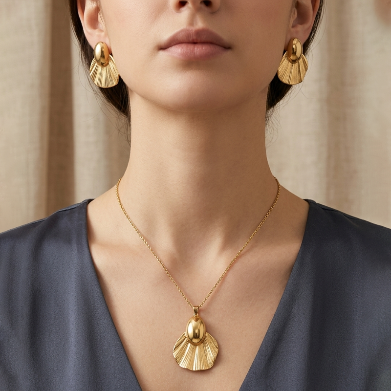 Vintage-Inspired Textured  Jewellery Set
